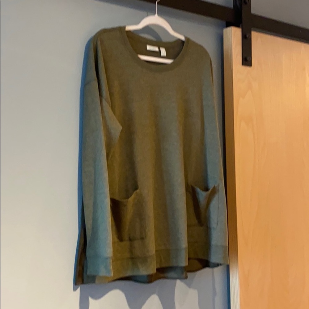 LOGO Lounge Sweater